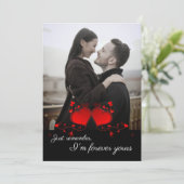 ロマンシンプルティック赤いハートホリデーカード 招待状 (スタンド正面)