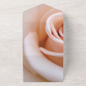 ロマンチエレガントックなピンクのバラの花のフローラ結婚のA オールインワン招待状 (外側)