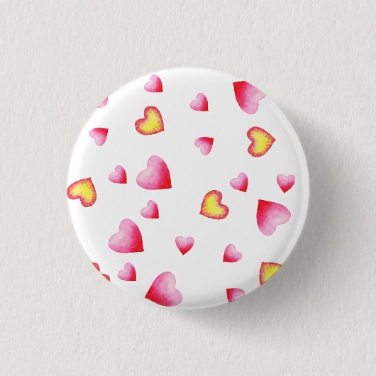 ロマンチックかわいい赤いハート 缶バッジ (正面)