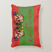 ロマンチックでパーソナライズな初めてのクリスマス象 アクセントクッション (正面(垂直))