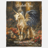 ロマンチックなおとぎ話の森のユニコーンと翼 フリースブランケット (正面)