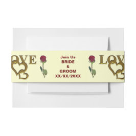 ロマンチックなインターロックハート&レッドローズ 招待状ベリーバンド