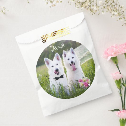 ロマンチックなカップルの犬が結婚した来る フェイバーバッグ (封をした状態)