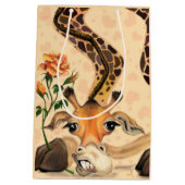 ロマンチックなキリン – 紳士 – あなたのテキスト/名前を追加 ミディアムペーパーバッグ (裏面)