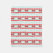 ロマンチックなクリスマス赤いミントストライプのパターン フリースブランケット (正面)