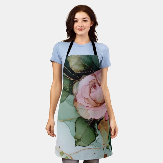 ロマンチックなコーラルピンクのバラの花のブライズシャワー エプロン (着用した状態)