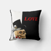 ロマンチックなゴシックスカルのギャンブラーの日 クッション (裏面)