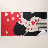 ロマンチックなシルエットカップル街並みハート ビーチタオル (正面)