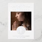 ロマンチックなシルバーフローラリース写真 箔招待状 (正面)