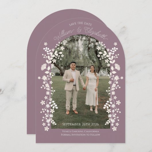 ロマンチックなダスティラベンダーフローラアーチ日付を保存 招待状 (正面/裏面)