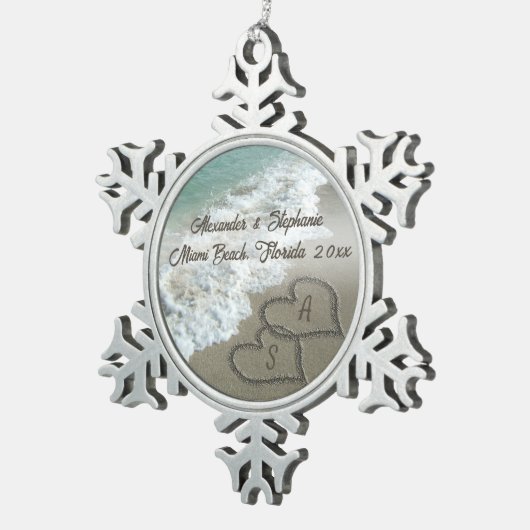 ロマンチックなハートのビーチクリスマスオーナメント。 スノーフレークピューターオーナメント (右)
