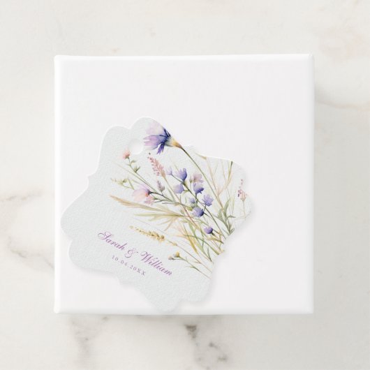ロマンチックなバイオレットフローラ結婚式の引き出物ラベル フェイバータグ (インサイチュ)