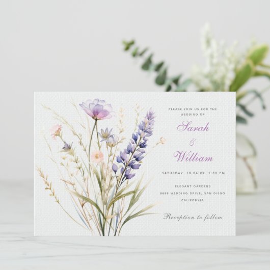 ロマンチックなバイオレットフローラ結婚式招待状 招待状 (スタンド正面)