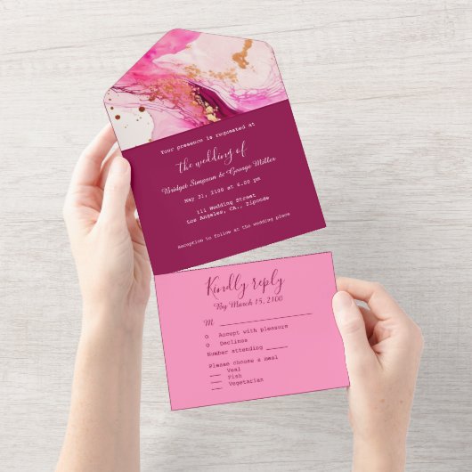 ロマンチックなピンクのエレガント大理石 オールインワン招待状 (貼ってはがせる)