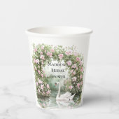 ロマンチックなピンクのバラ スワン湖の花のブライズシャワー 紙コップ (正面)