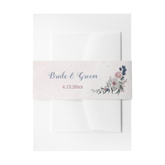 ロマンチックなピンクの白いネイビーの花結婚緑の 招待状ベリーバンド (正面例)