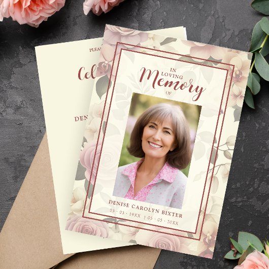 ロマンチックなフローラヴィンテージ効果葬儀の写真 招待状