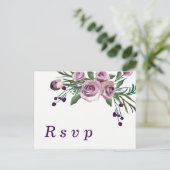 ロマンチックなプラムパープルローズ フラワーリング ウェディング RSVP インビテーションポストカード (スタンド正面)
