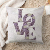 ロマンチックなラベンダーカラーのローズ 'LOVE' エクセントピロー クッション (ブランケット)