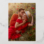 ロマンチックなワイルドフラワーフォトスクリプト日付を保存 箔招待状 (裏面)