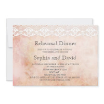 ロマンチックなヴィンテージバラとレースのリハーサルディナー