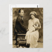 ロマンチックなヴィンテージ新郎新婦カードとギフト ポストカード (正面/裏面)