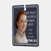 ロマンチックな写真最も美しい女性が生きている メタルオーナメント (正面左)