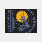 ロマンチックな出会いのカップル – 20結婚th's Annissa フリースブランケット (正面(横))