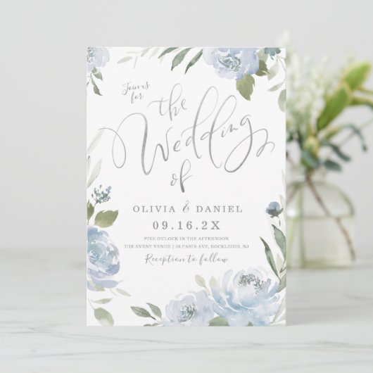 ロマンチックな庭のほこりっぽい青結婚フローラ 招待状 (スタンド正面)