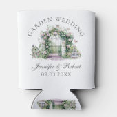 ロマンチックな庭園の結婚式フローラアーチ噴水 缶クーラー (裏面)