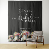 ロマンチックな春の花を飾ったウェディングシャワーのための花瓶 タペストリー (インサイチュ)