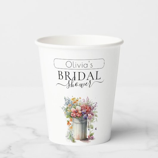 ロマンチックな春の花を飾ったウェディングシャワーのための花瓶 紙コップ (裏面)