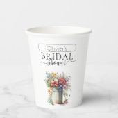 ロマンチックな春の花を飾ったウェディングシャワーのための花瓶 紙コップ (正面)