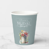 ロマンチックな春の花を飾ったウェディングシャワーのための花瓶 紙コップ (正面)