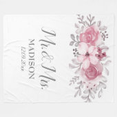 ロマンチックな水の色ピンクの花模様ミスター&ミセス結婚ズ フリースブランケット (正面(横))