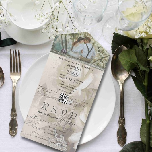 ロマンチックな水彩画の白いバラのQRコード オールインワン招待状