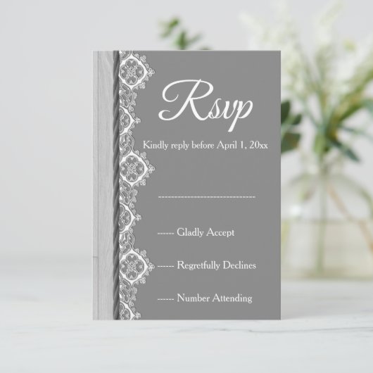 ロマンチックな灰色の白いレースと灰色の結婚式RSVP 出欠カード (スタンド正面)