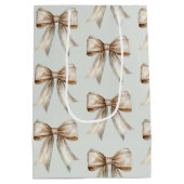 ロマンチックな田園風グリーン・ホワイト・ゴールドのボウウェディング ミディアムペーパーバッグ (裏面)