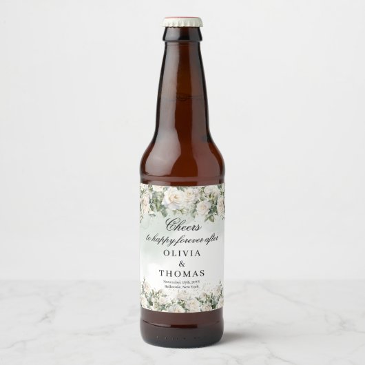 ロマンチックな白いバラのユーカリプトゥスグリーンリーと金ゴールド ビールラベル (正面)