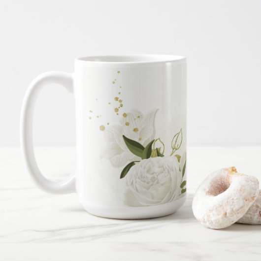 ロマンチックな白い花と緑の葉 コーヒーマグカップ (ドーナツ)
