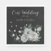 ロマンチックな白い花と緑葉の花 スタンダードランチョンナプキン (正面)