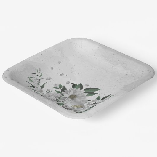 ロマンチックな白い花と緑葉の花 ペーパープレート (傾斜あり)