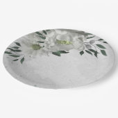 ロマンチックな白い花と緑葉の花 ペーパープレート (アングル)