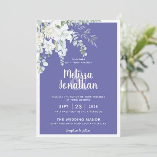 ロマンチックな白の優しい花の紫色の写真結婚の 招待状 (スタンド正面)