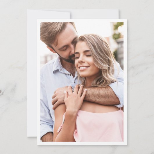 ロマンチックな白の優しい花の紫色の写真結婚の 招待状 (裏面)