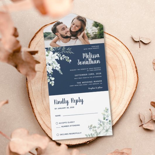 ロマンチックな白の優しい花の青結婚い写真 オールインワン招待状