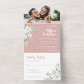 ロマンチックな白の優しい花ピンクの写真結婚のピンク オールインワン招待状 (内側)