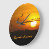 ロマンチックな瞬間クレーンの日の出の写真と文字 ラージ壁時計 (傾斜)