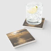 ロマンチックな瞬間サンセット海写真と文字 ストーンコースター (横)