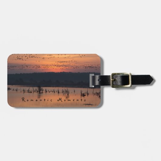 ロマンチックな瞬間Birds at sunrise photo with文字 ラゲッジタグ (正面横)